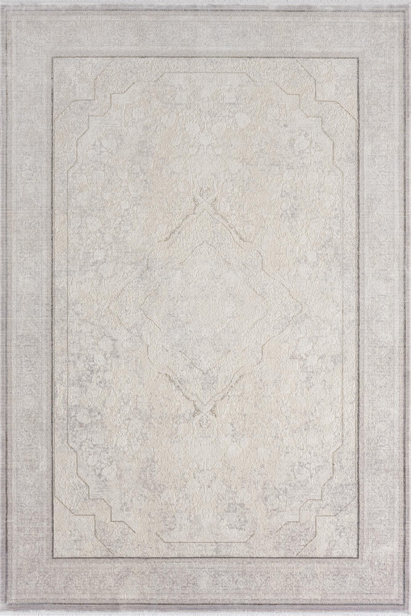 Fendi Traditional Medallion Rug