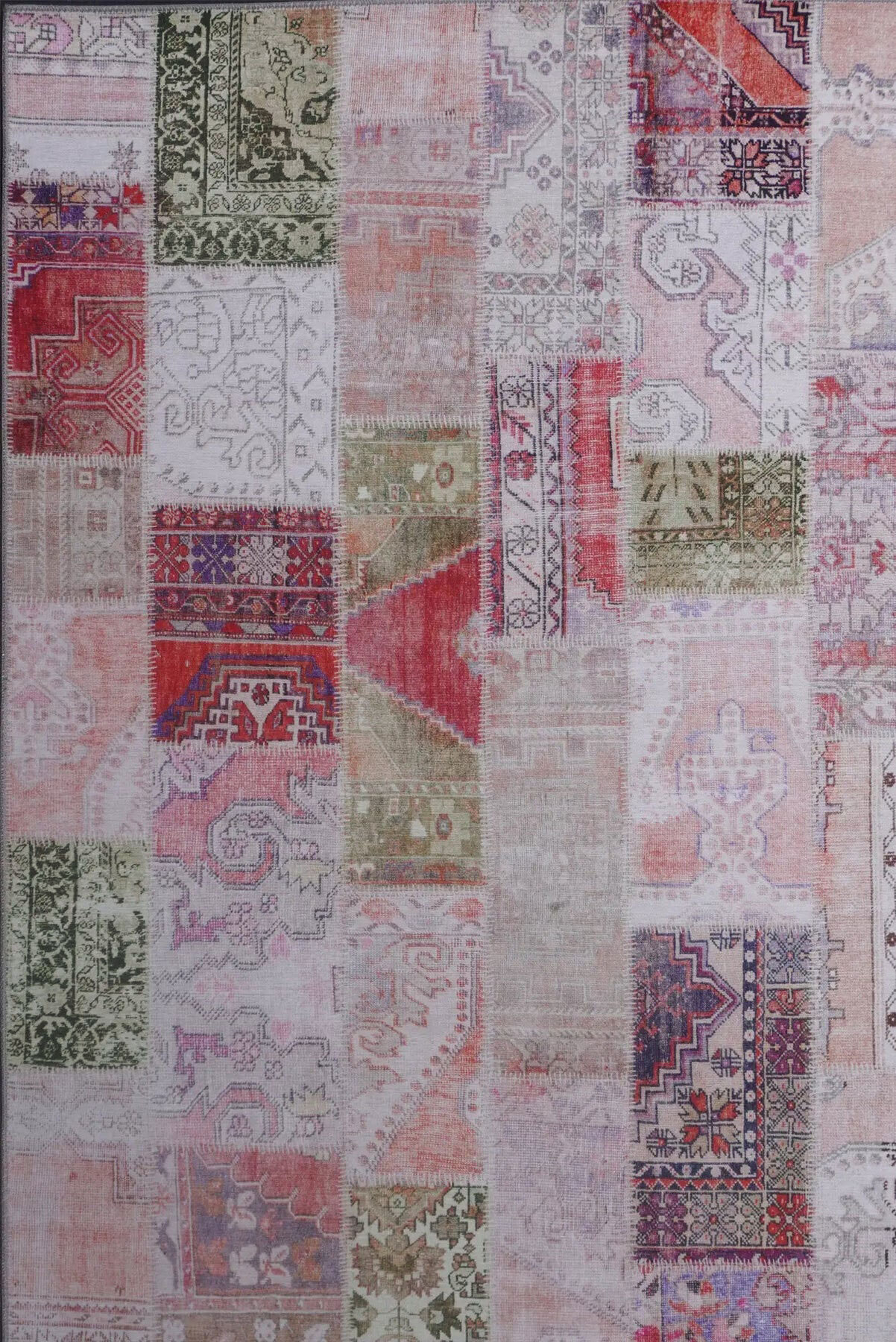 Noble Traditional Patchwork Rug 