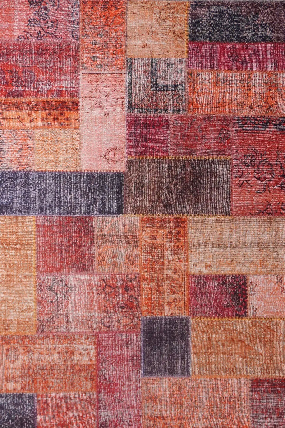 Noble Traditional Patchwork Rug 