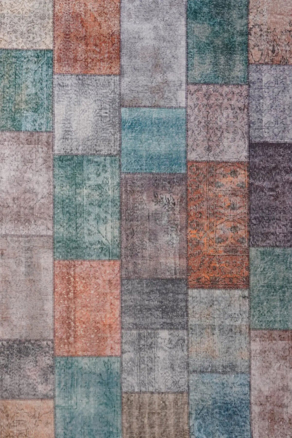 Noble Traditional Patchwork Rug 