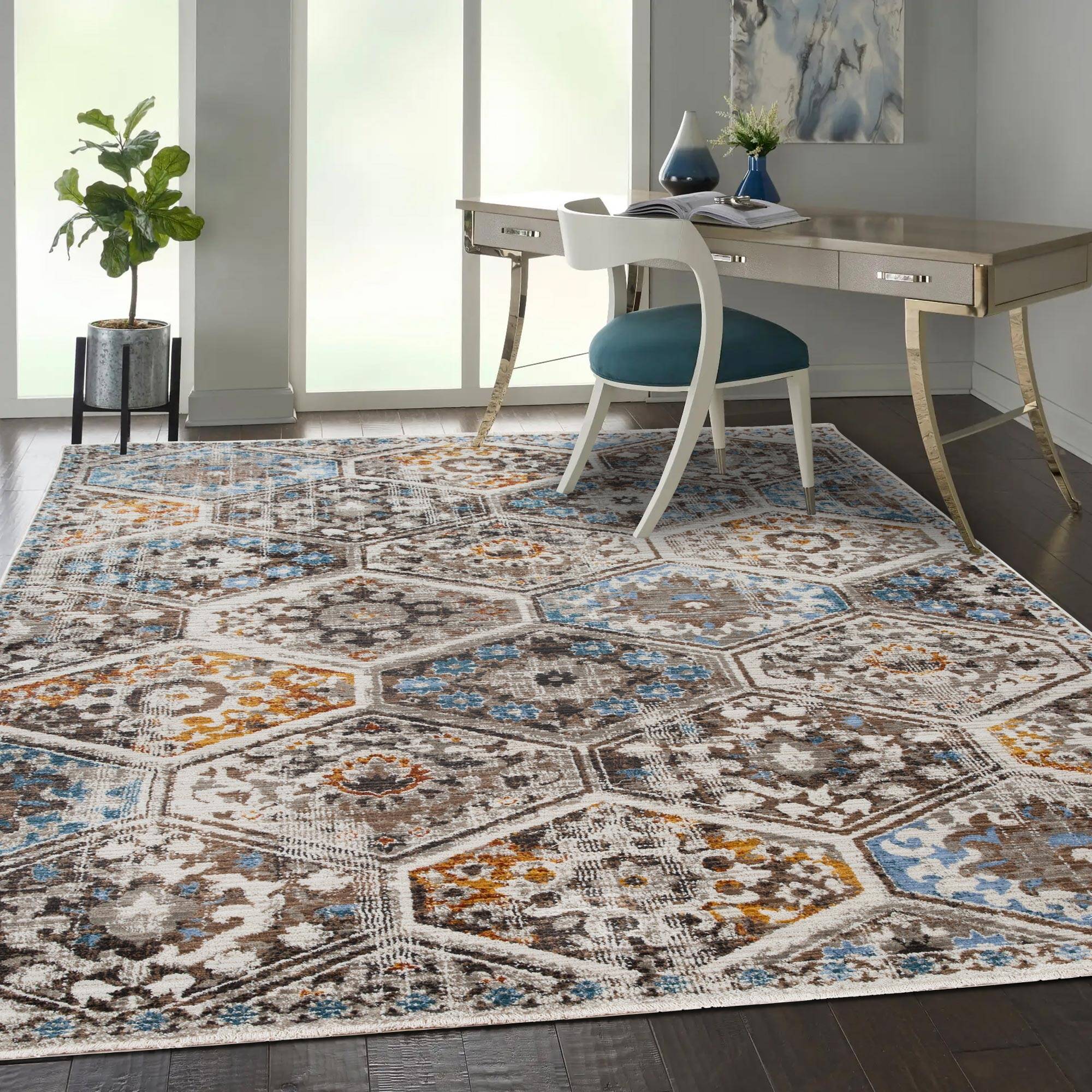 Lukas Traditional Geometric Rug