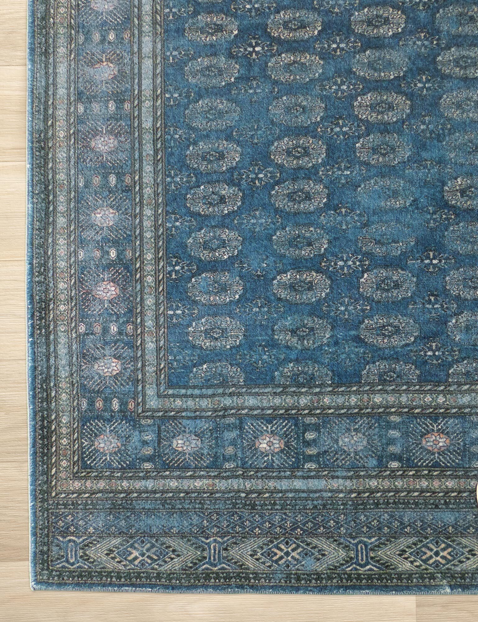 Cato Traditional Geometric Rug