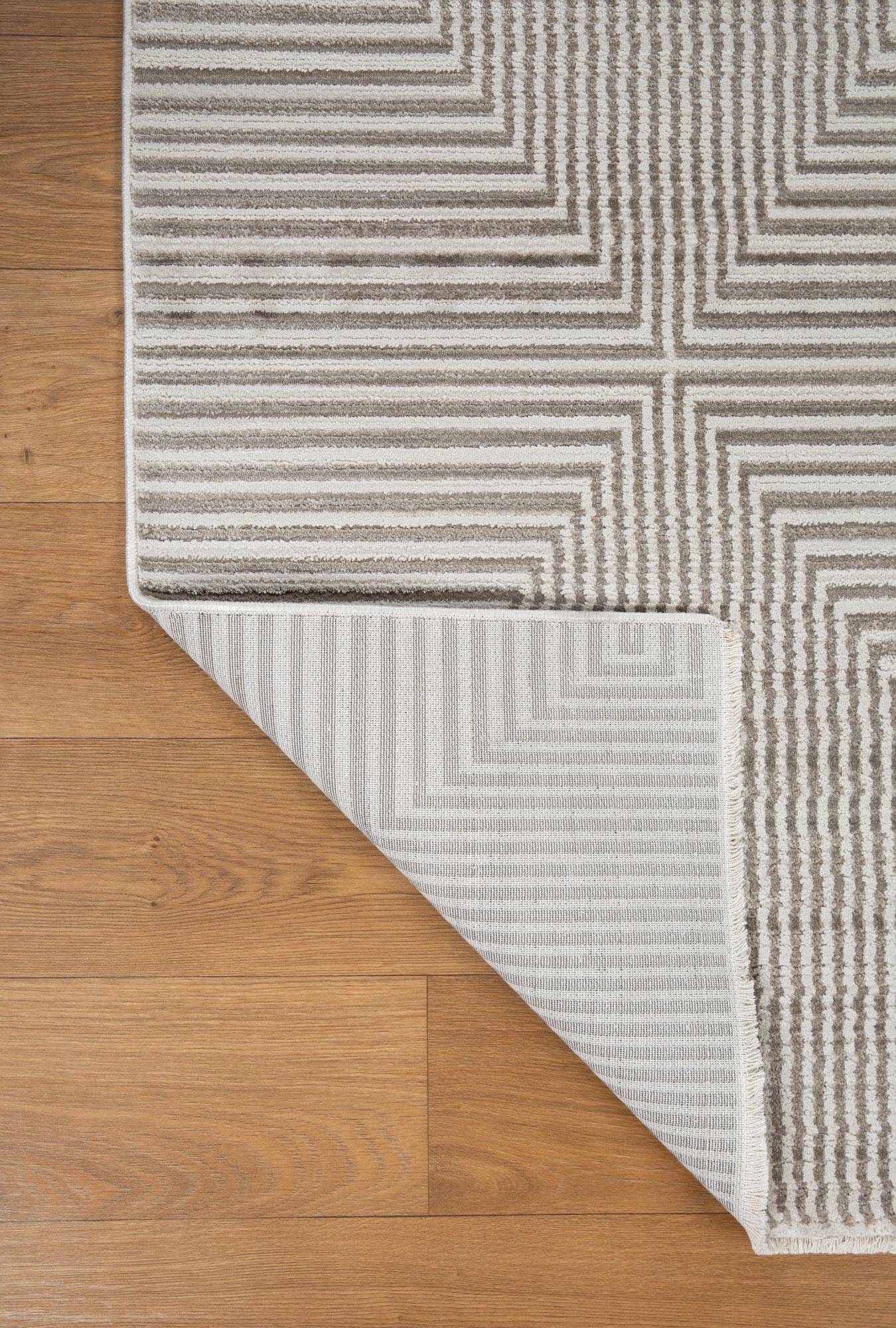 Lukas Diamond Geometric Rug