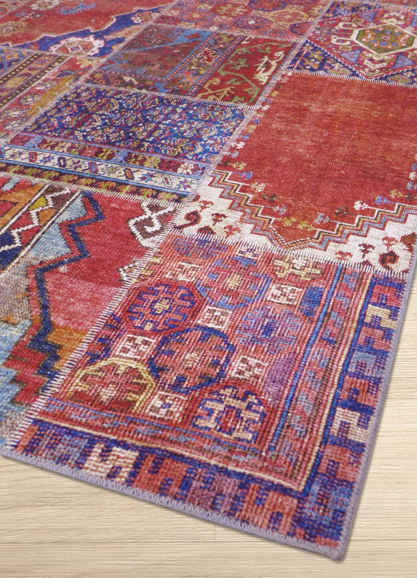 Noble Traditional Patchwork Rug 