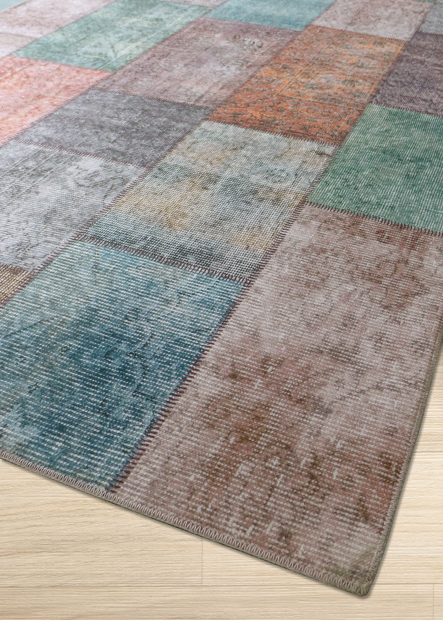 Noble Traditional Patchwork Rug 