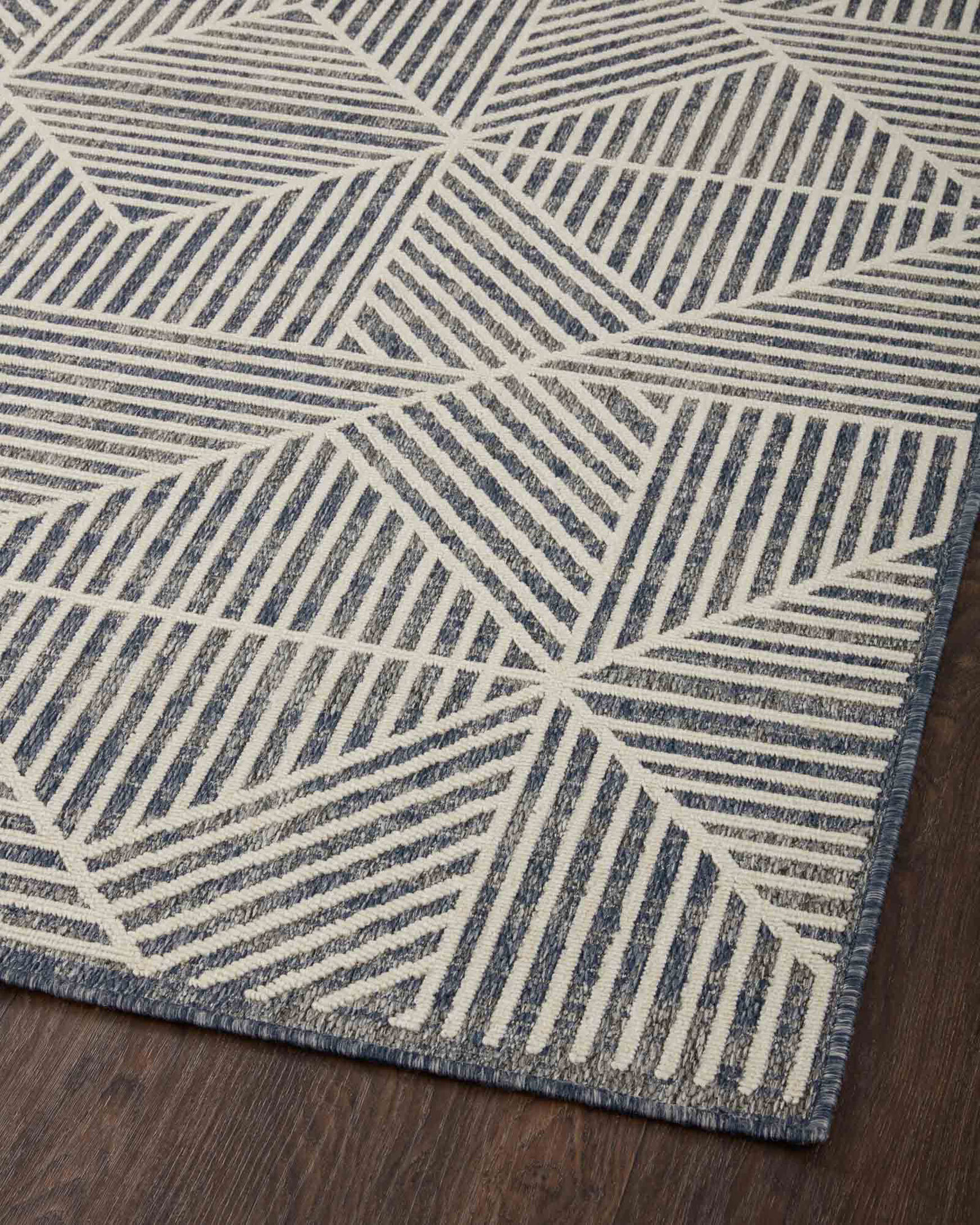 Alfresco Geometric Patio Rug