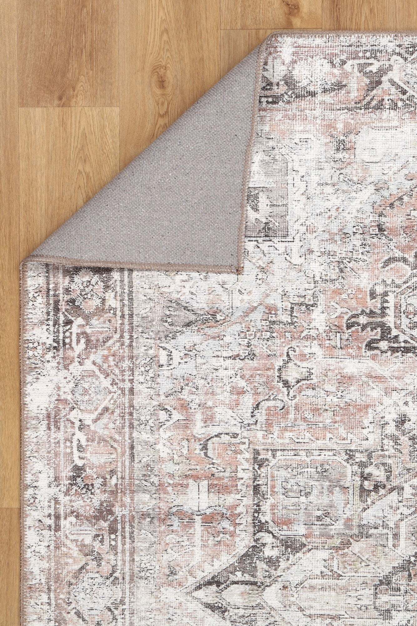 Huxly Machine Washable Rug