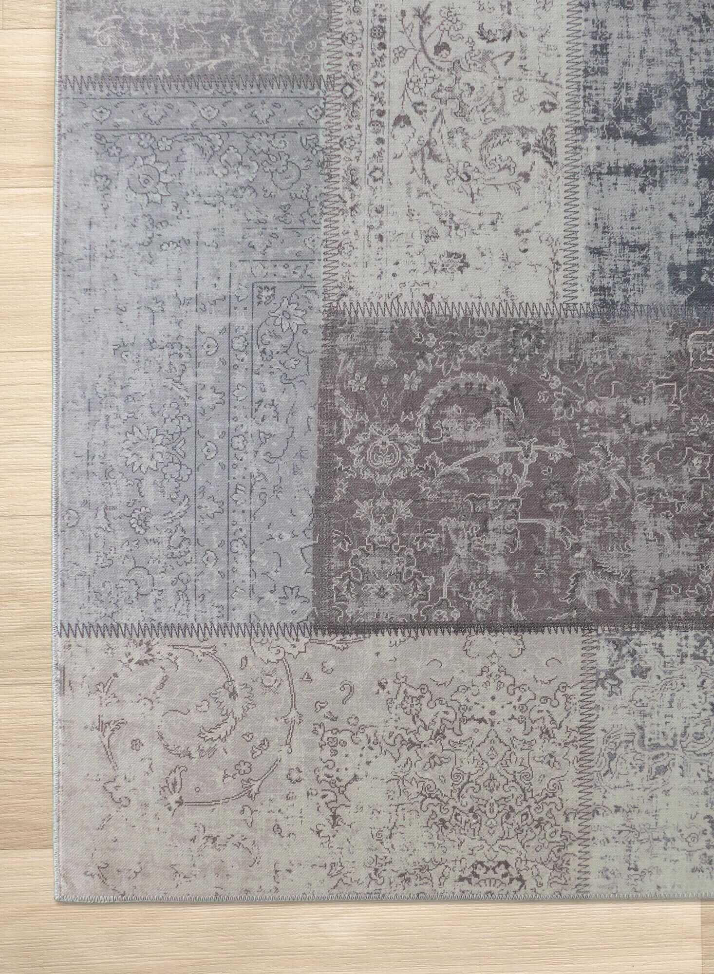 Noble Traditional Patchwork Rug 