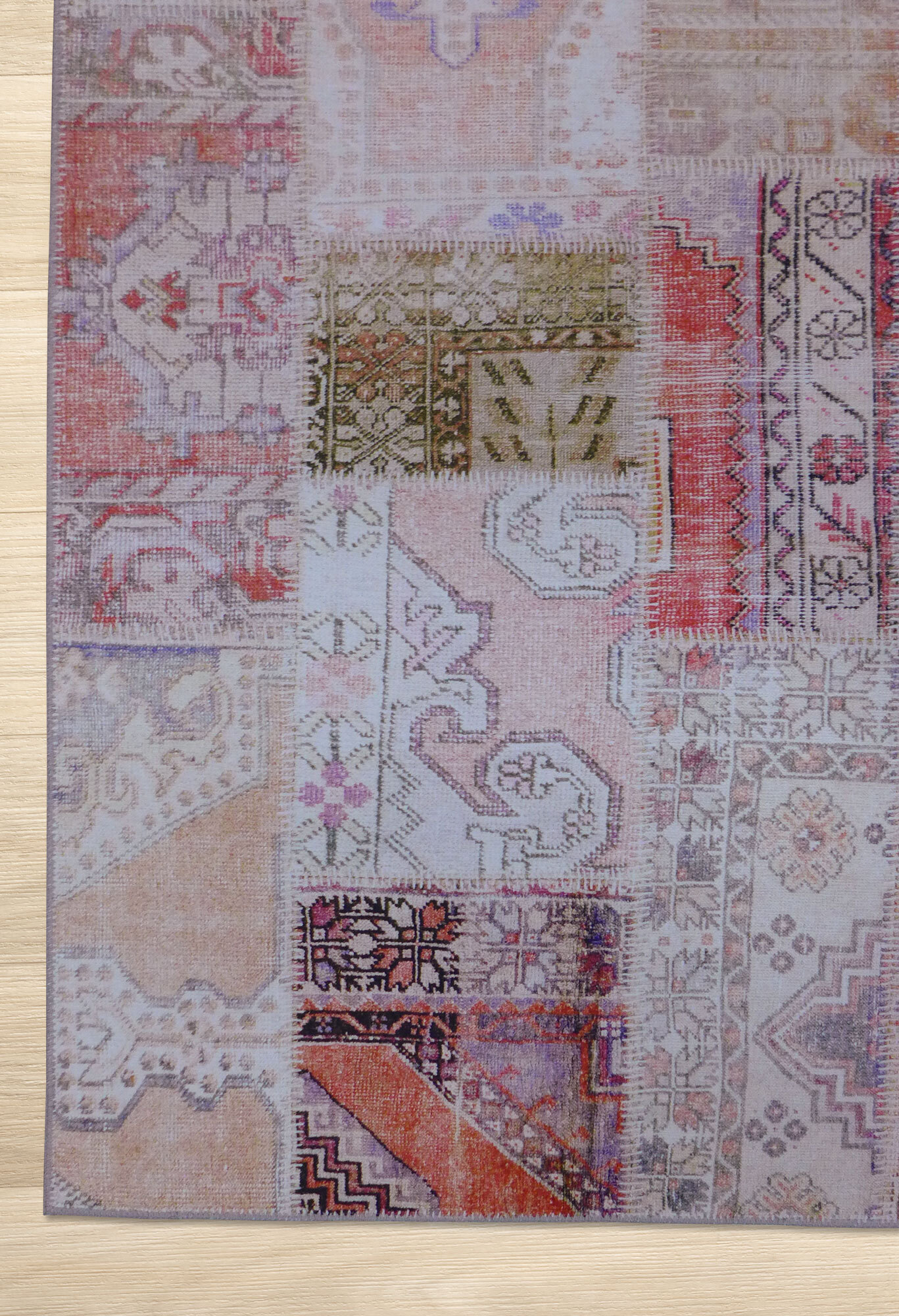 Noble Traditional Patchwork Rug 