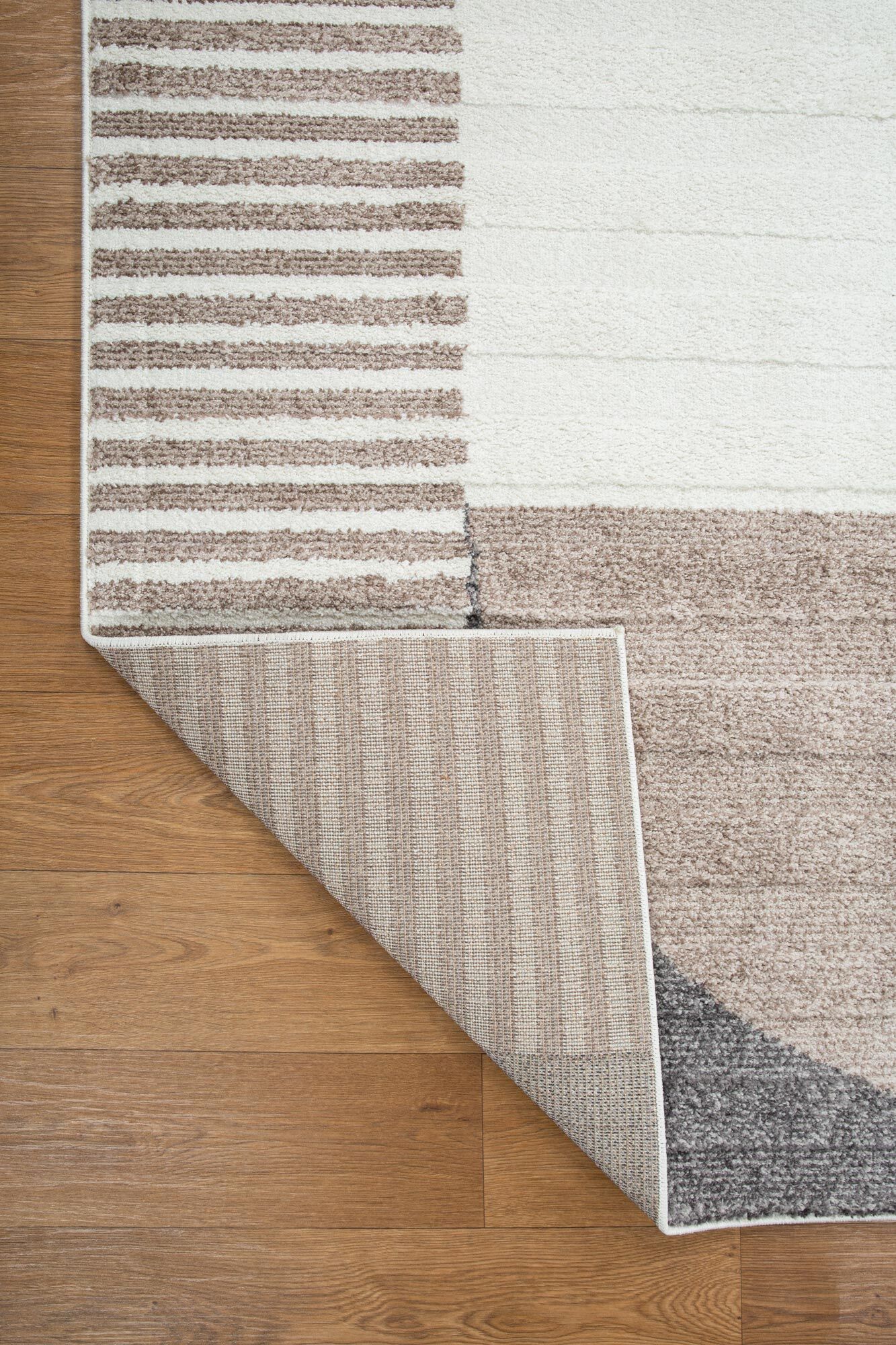 Austin Geometric Striped Rug