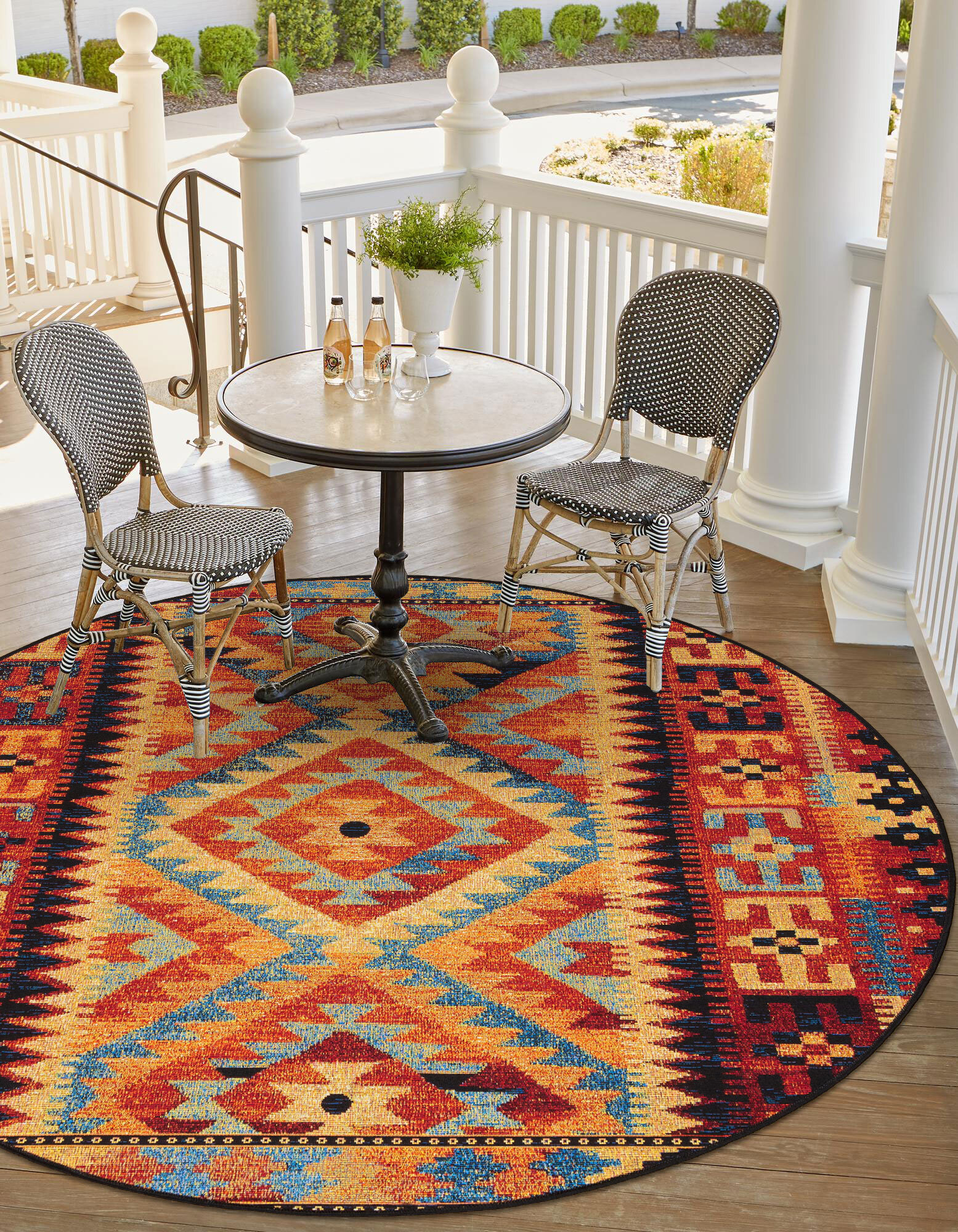 Mystique Round Outdoor Rug