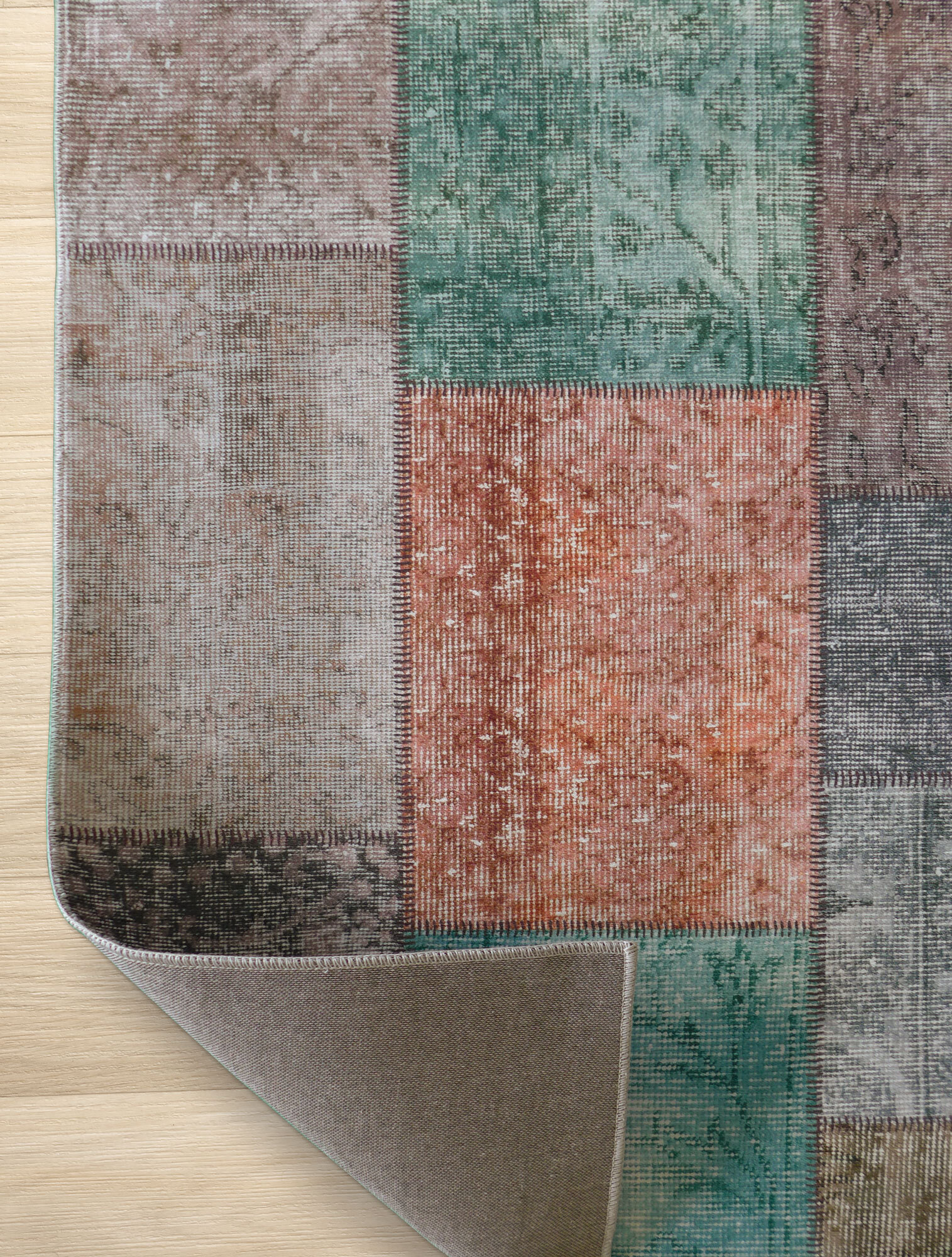 Noble Traditional Patchwork Rug 