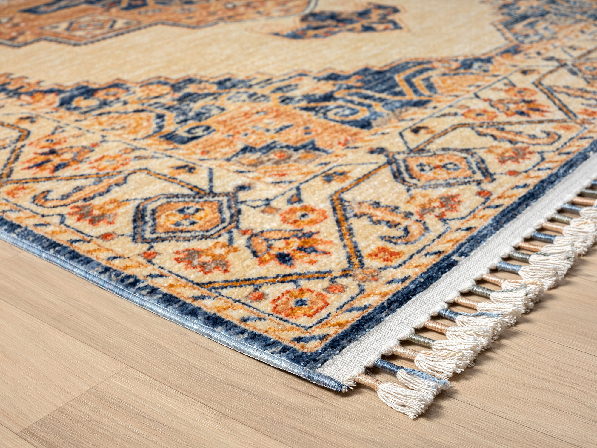 Opal Traditional Medallion Rug