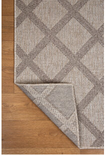 Mika Diamond Trellis Patio Rug