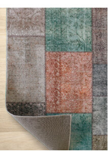 Noble Traditional Patchwork Rug 