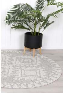 Macy Indoor-Outdoor Tribal Rug