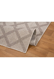 Mika Diamond Trellis Patio Rug