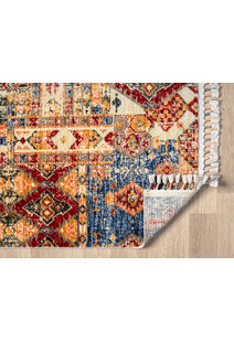 Opal Traditional Fringed Rug