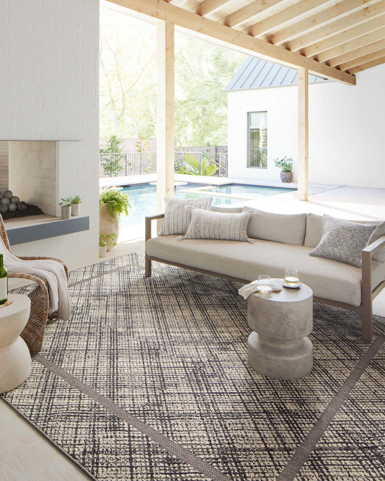 Alfresco Border Patio Rug