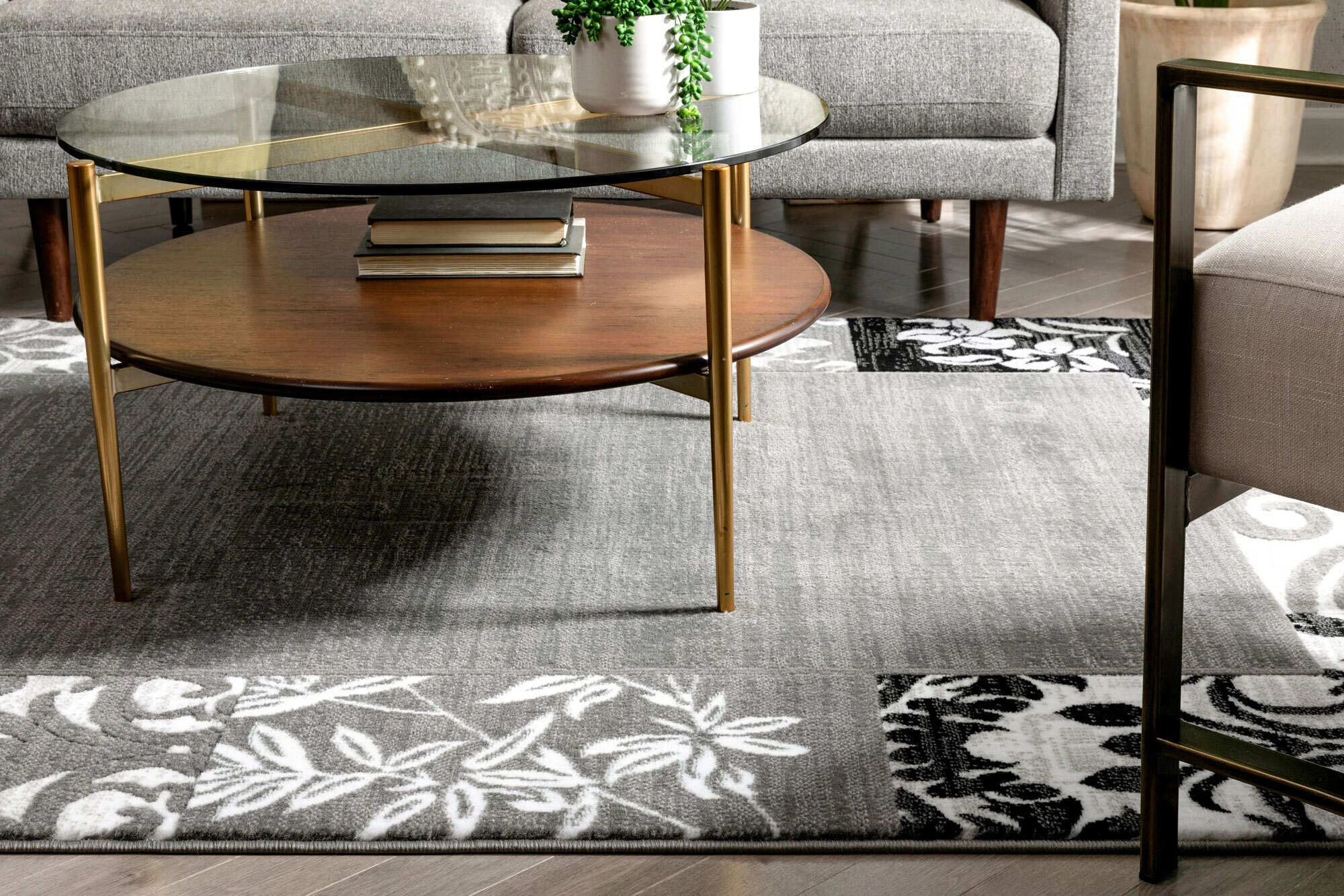 Americo Floral Border Rug