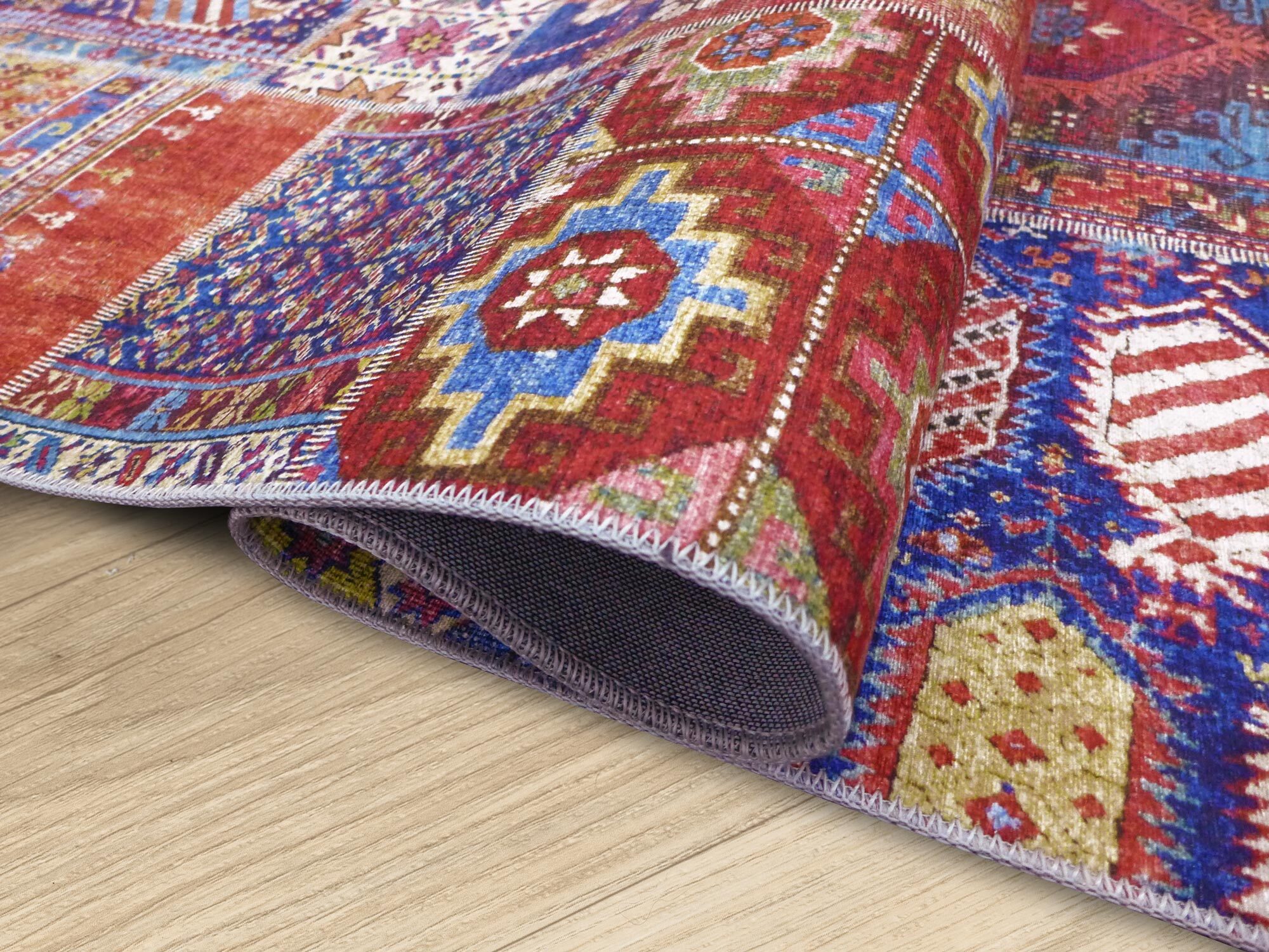 Noble Traditional Patchwork Rug 