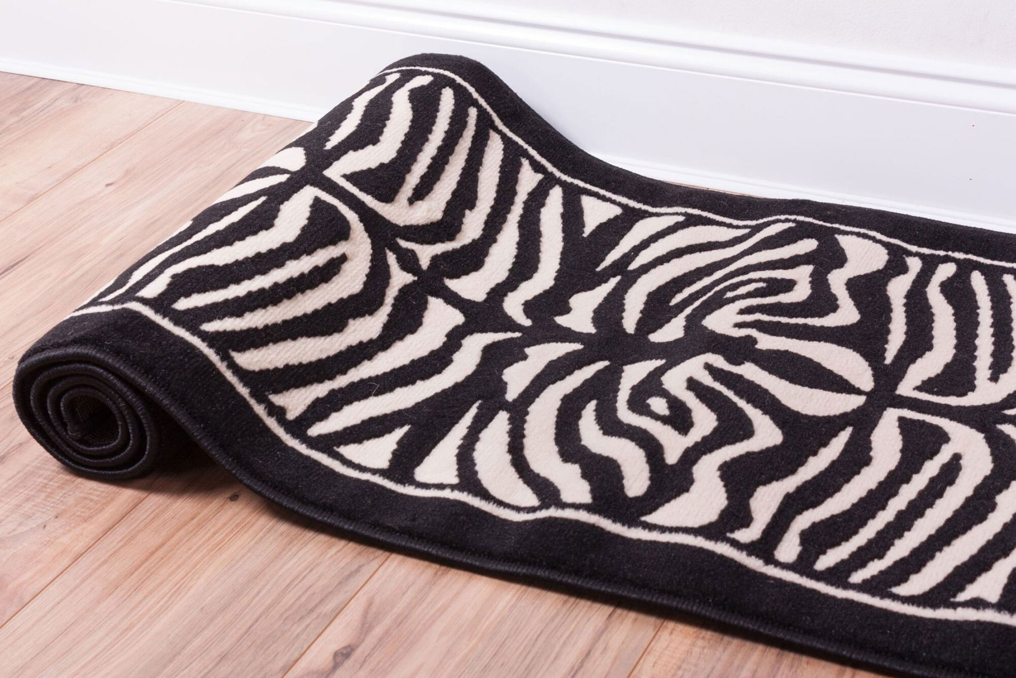 Americo Zebra Animal Print Rug