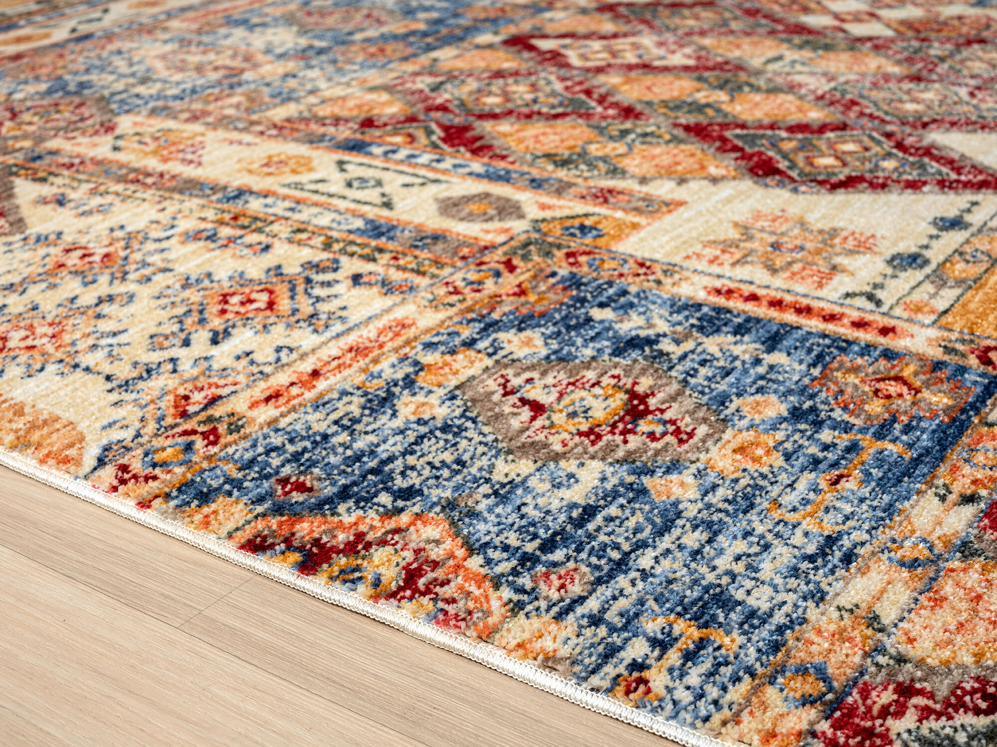 Opal Traditional Fringed Rug