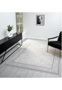 Fendi Traditional Medallion Rug