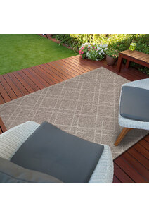 Mika Diamond Design Patio Rug