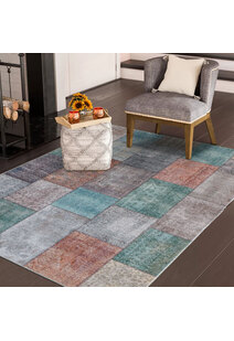 Noble Traditional Patchwork Rug 