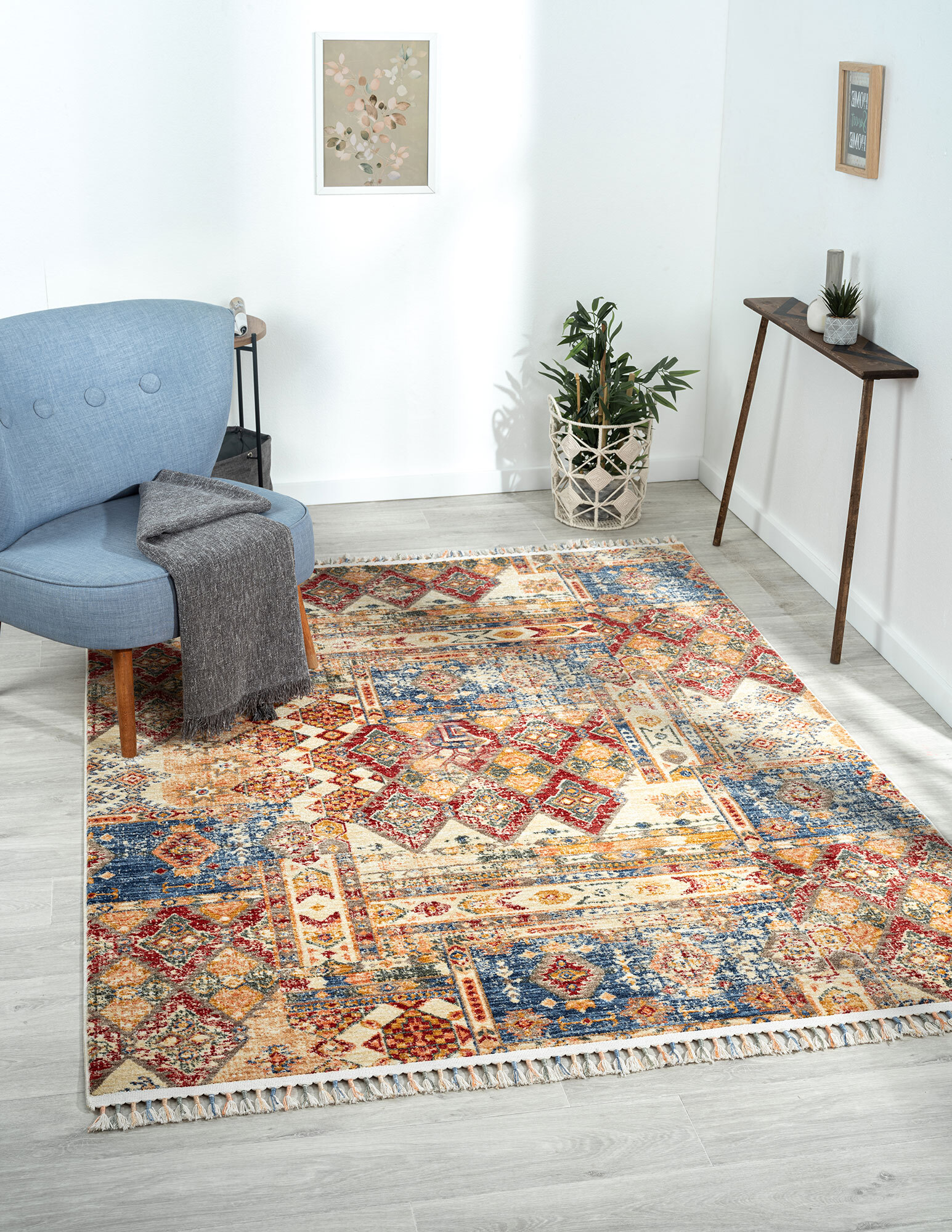 Opal Traditional Fringed Rug