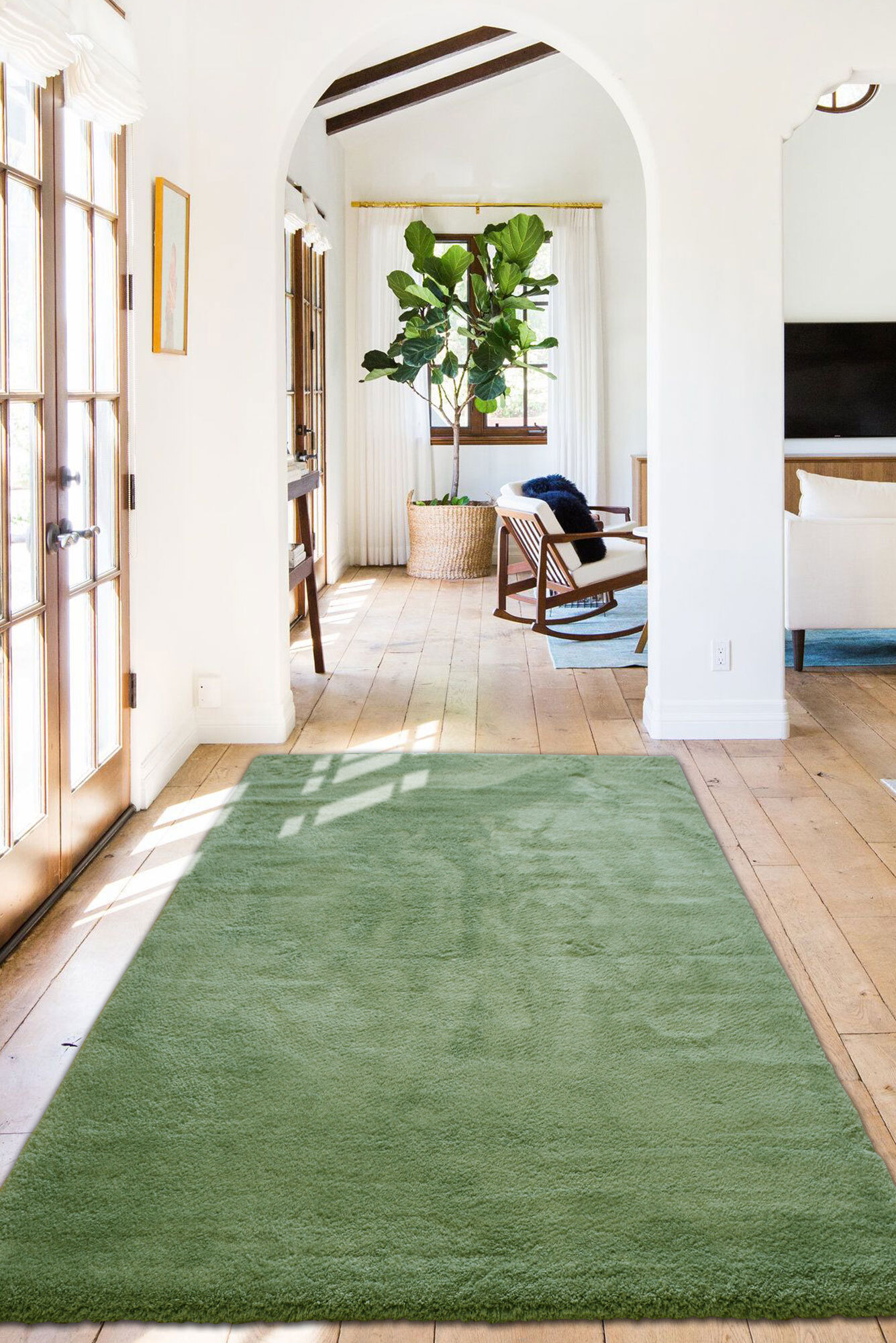 Soft Plain Green Thick Shaggy Rug(Size 160 x 120cm)