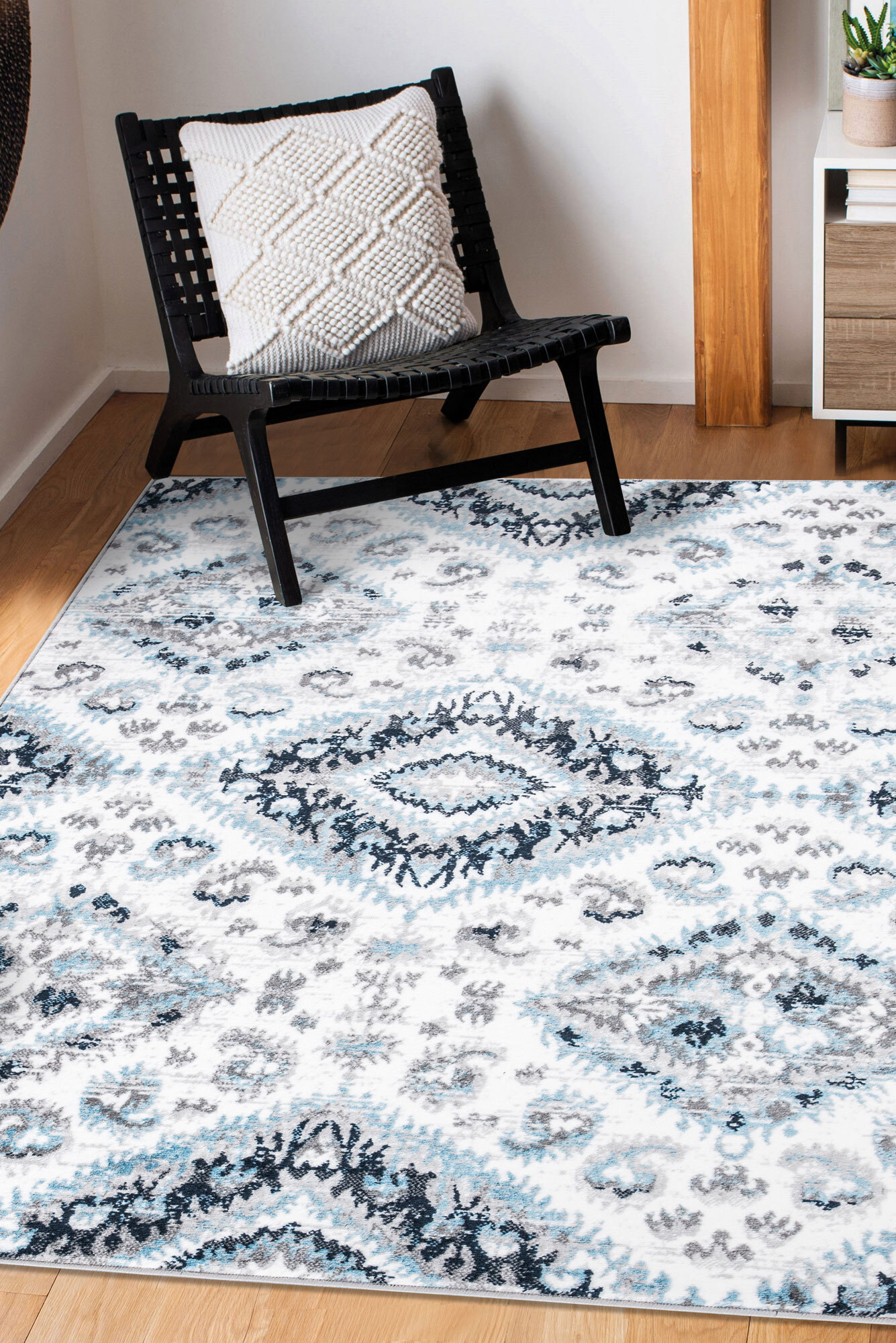 Toni Diamond Medallion Rug(Size 290 x 200cm)