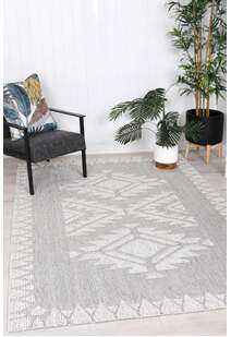 Macy Indoor-Outdoor Tribal Rug