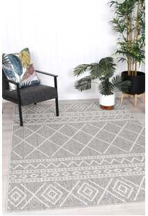 Macy Indoor-Outdoor Tribal Rug