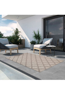 Mika Diamond Trellis Patio Rug