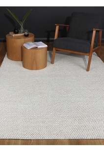 Zuri White Hand Loomed Rug